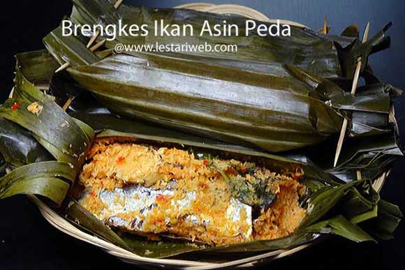 Brengkes Ikan Asin Peda