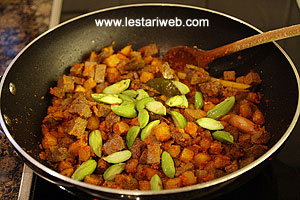 Sambal Goreng Kentang Hati Pete