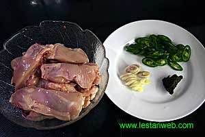 Ayam Banda
