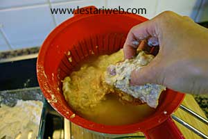 ayam geprek direndam air kelapa