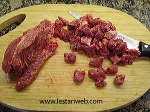 Daging Iris Dadu