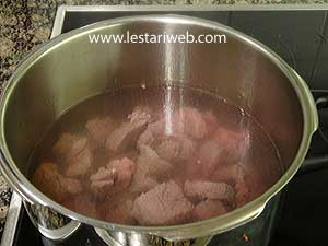 Daging Kare Direbus