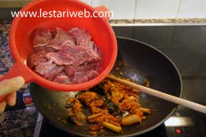 Daging Untuk Besengek