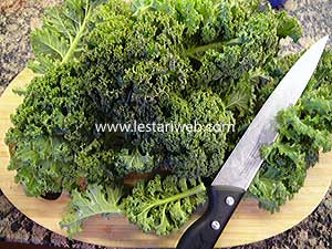 Daun Kale Disiangi