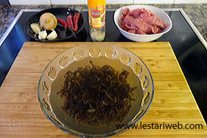 Jamur Kuping Direndam