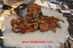 Mengisi Lalampa