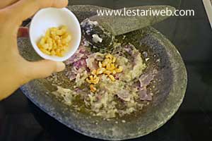 Mie Kangkung Step 6