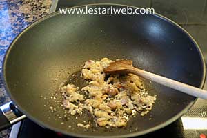 Mie Kangkung Step 7