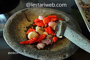 Bahan sambal tekokak diulek