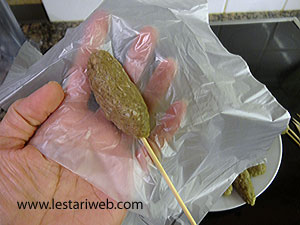 Sate Pentul Ditusuk