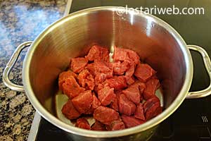 daging untuk membuat tahu campur surabaya
