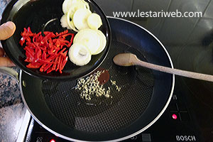 Tumis Bumbu Jamur